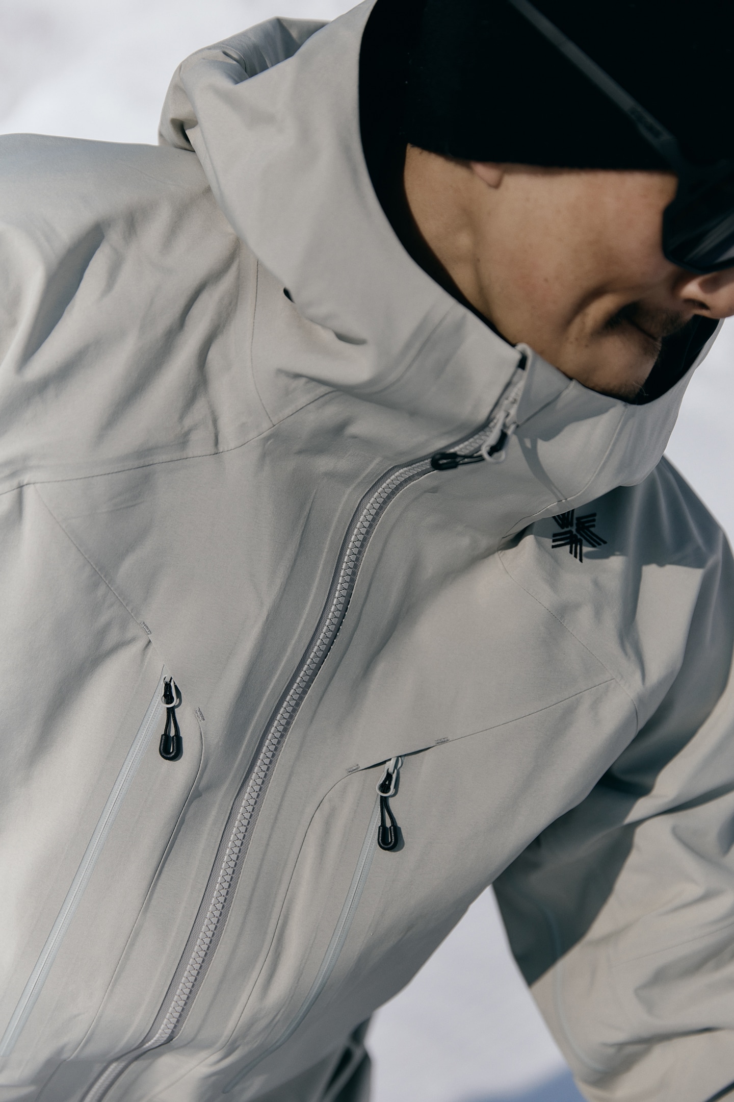 G05302 GORE-TEX 3L Jacketの着用イメージ