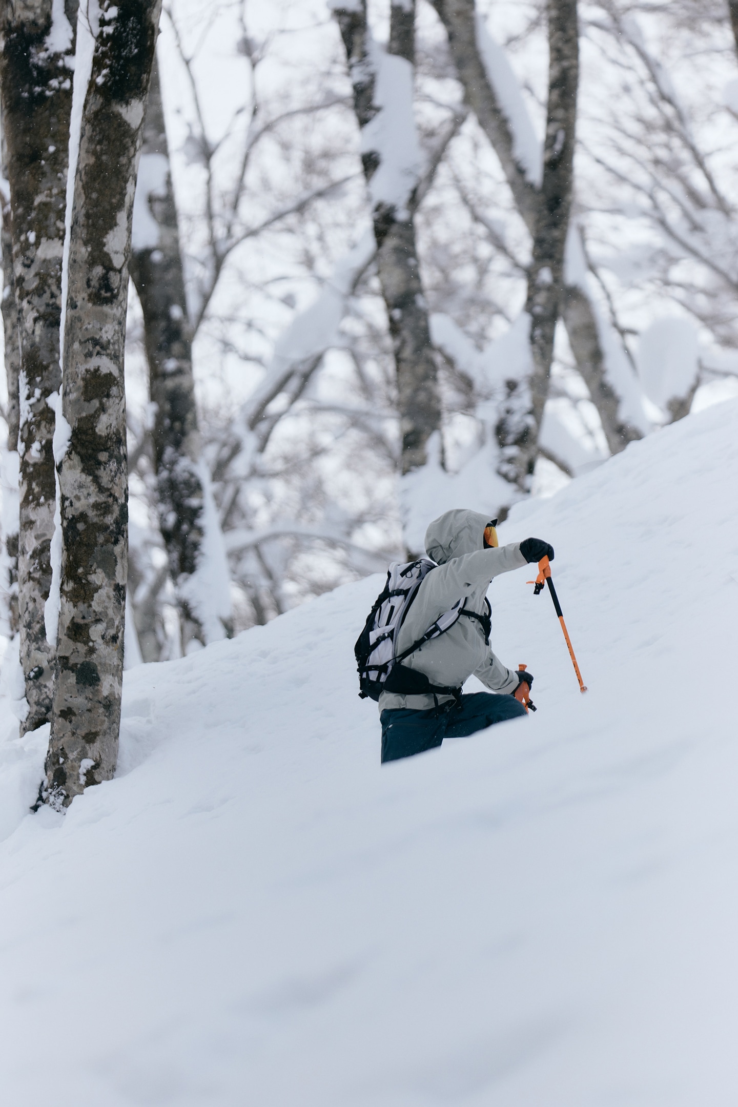 G05302 GORE-TEX 3L Jacketの着用イメージ