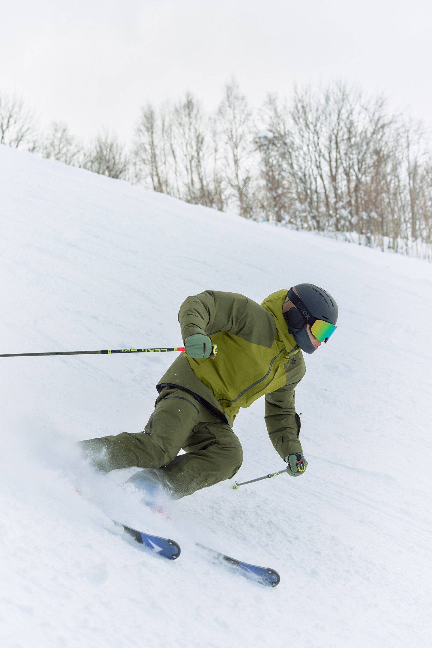 G15300 Insulated GORE-TEX 2L Jacketの着用イメージ