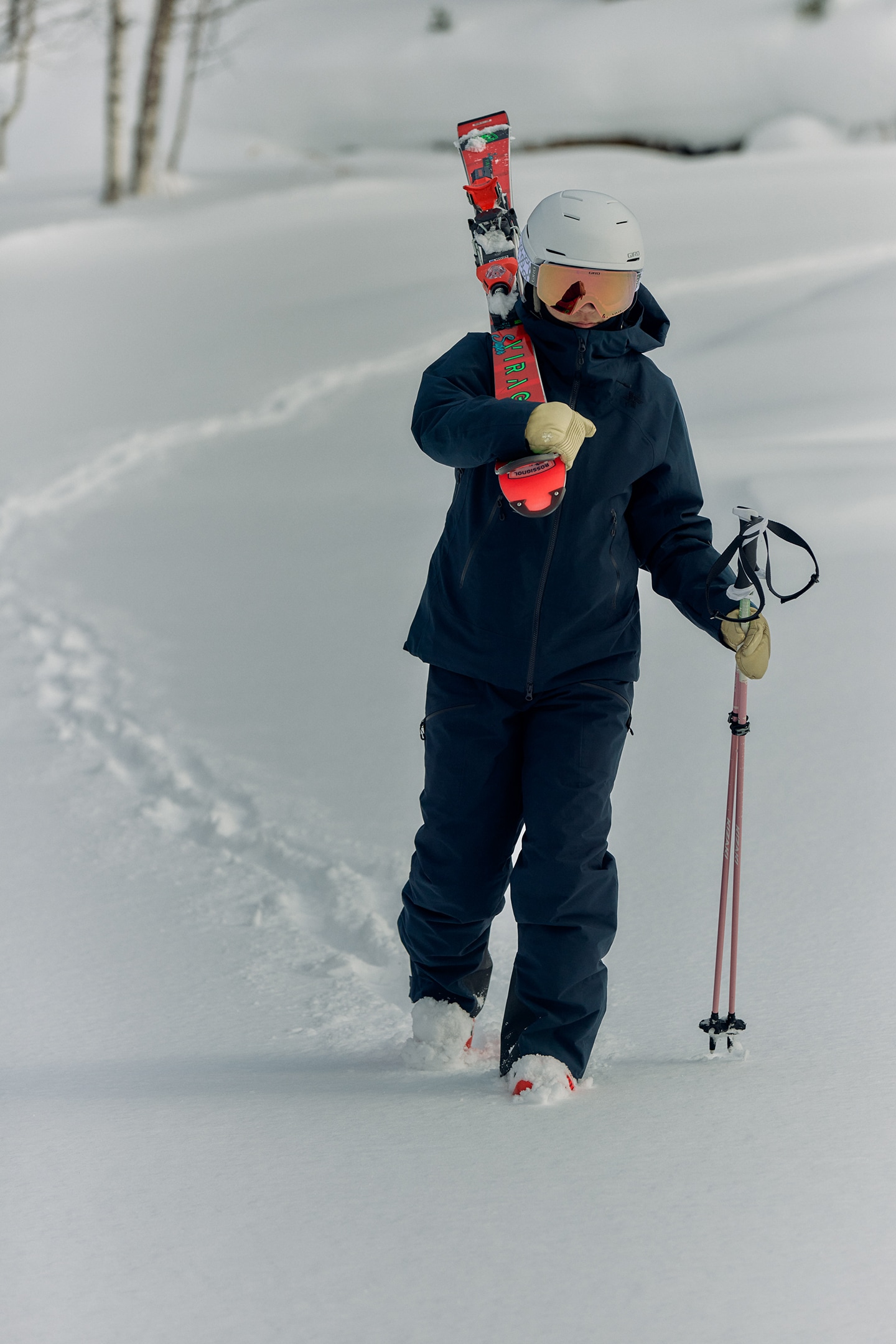 GW05307 W's GORE-TEX 2L Jacketの着用イメージ